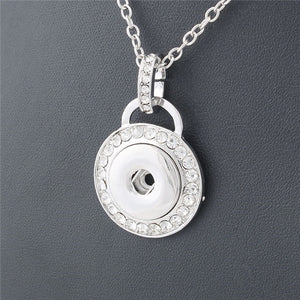 Vintage Round 18mm Metal Xinnver Snap Necklace